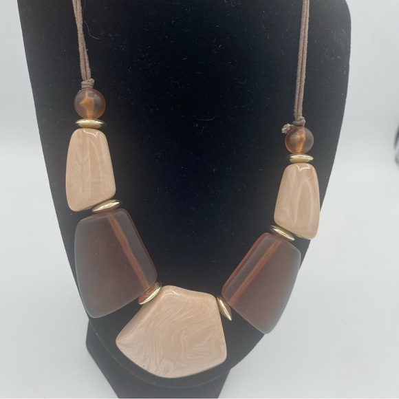 Brown and Cream Necklace - Picture 3 of 6